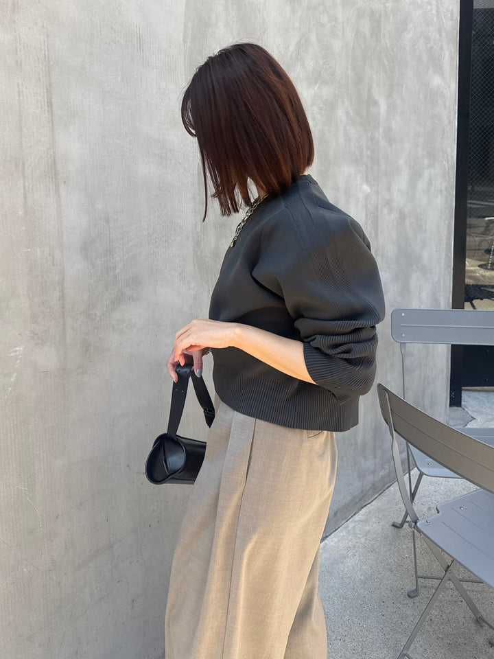 【予約】クロップド丈ダンボールニット /チャコール(3月上旬発送予定)