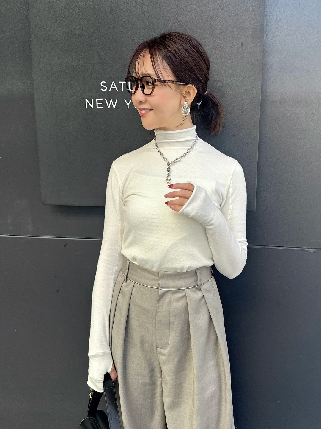 フィンガーホールタートル / オフホワイト