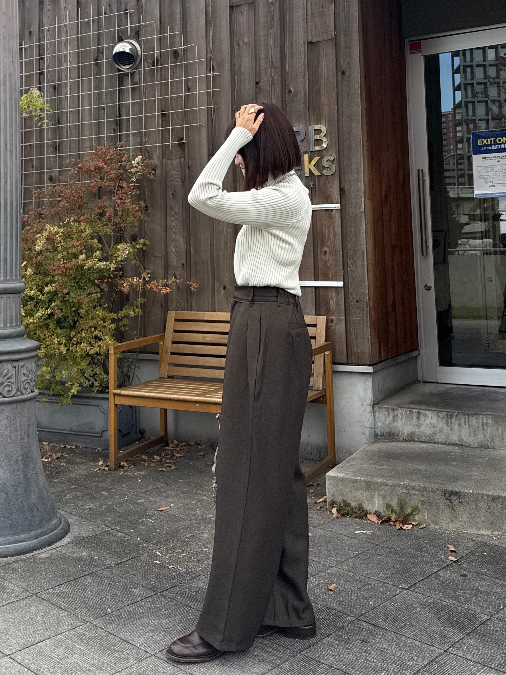 ウエストパイピングワイドパンツ / ブラウン – fosie