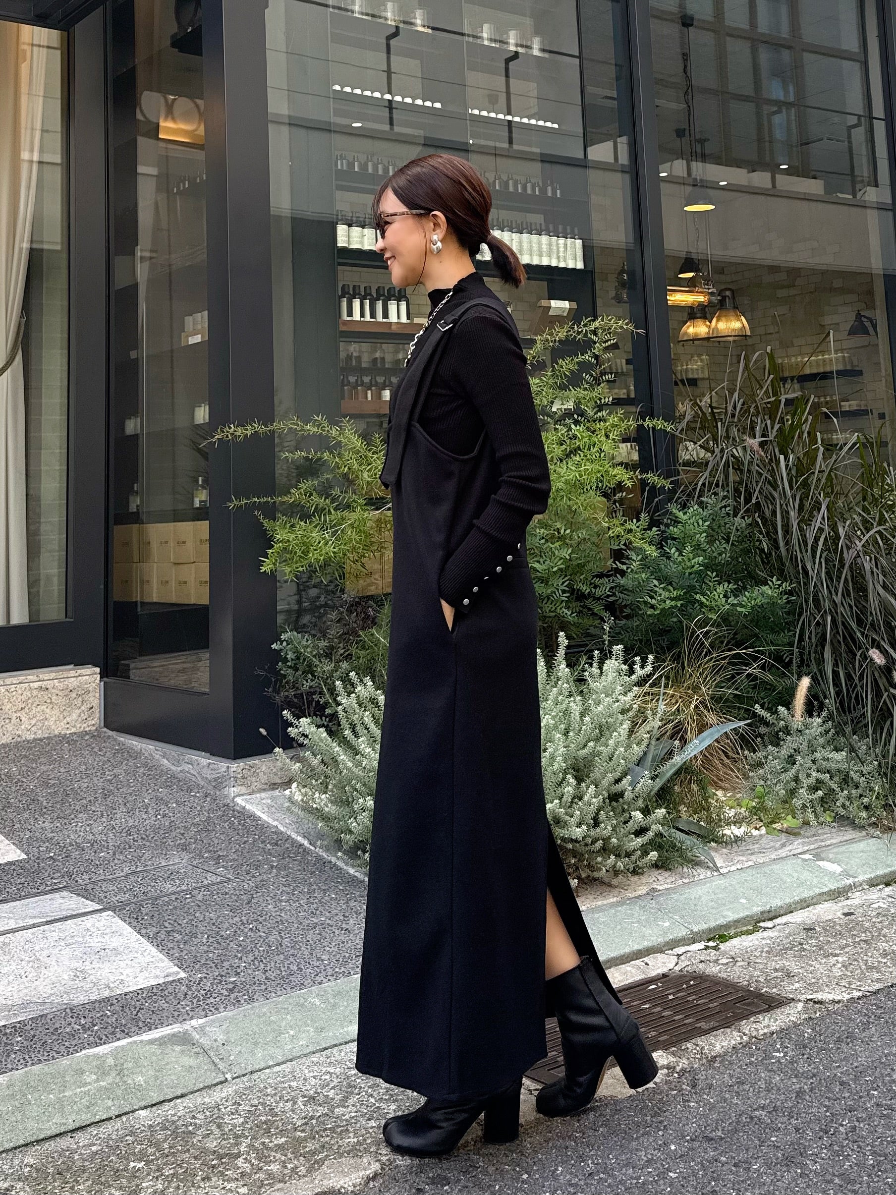 予約】ウールライクVネックジャンパースカート / ブラック(11月下旬