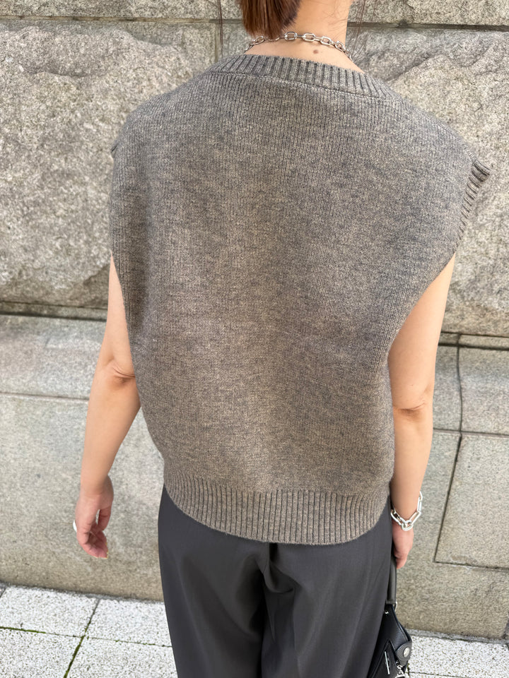 [新作300円OFF] アルパカタッチ配色ボタンベスト / グレージュ