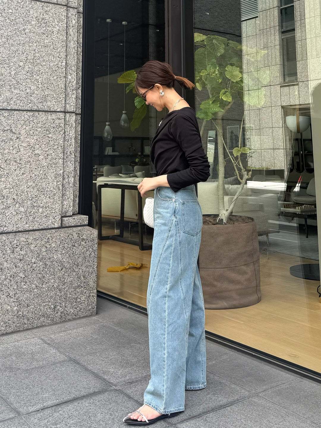 [新作300円OFF] [SET]起毛ドレープロングTシャツ / ブラック + 切替えストレートデニムパンツ / ブルー