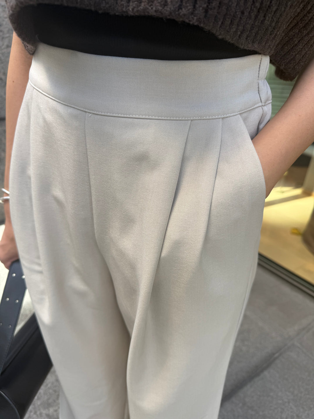 ツイルタックストレートパンツ / エクリュ
