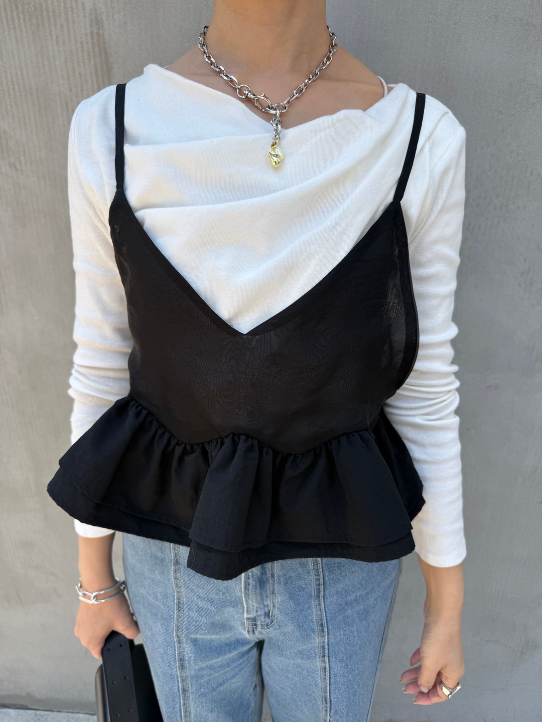 【予約】フリルヘムビスチェ / ブラック(5月下旬発送予定)