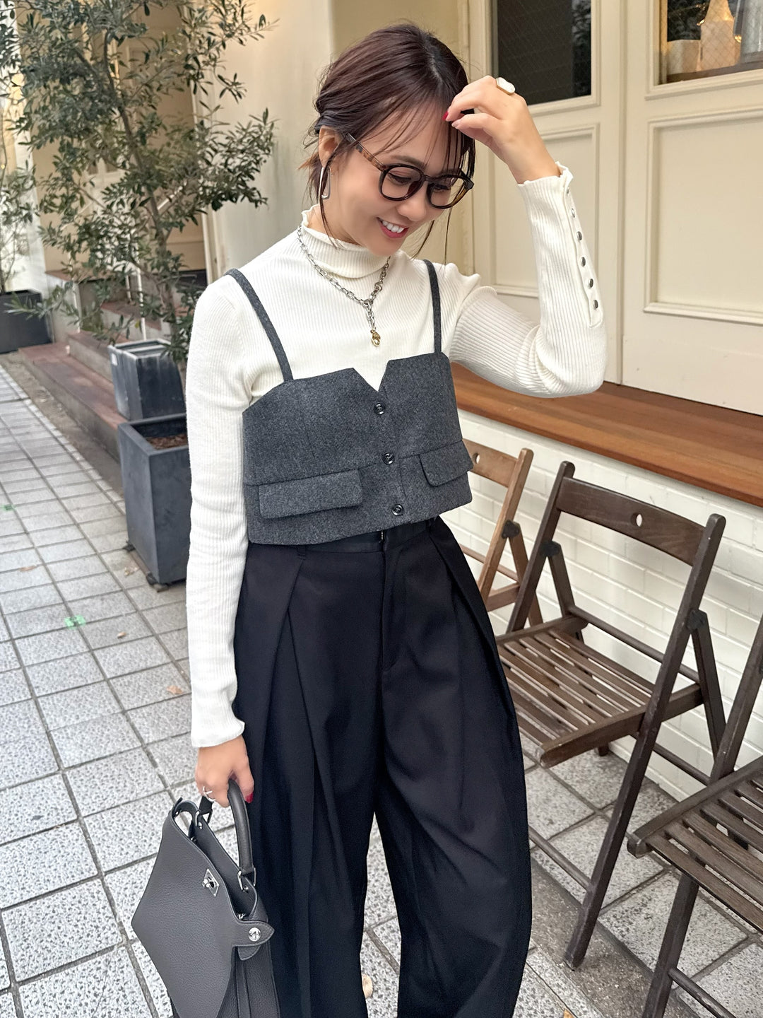 袖ボタンハイネックニット / アイボリー