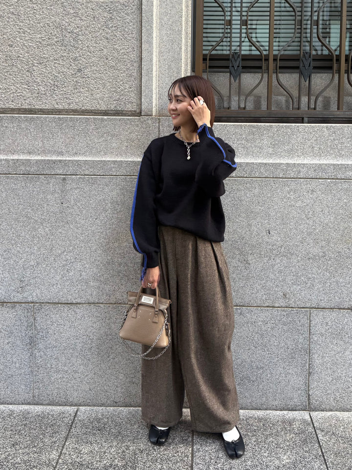 アルパカタッチ配色ラインプルオーバー / ブラック