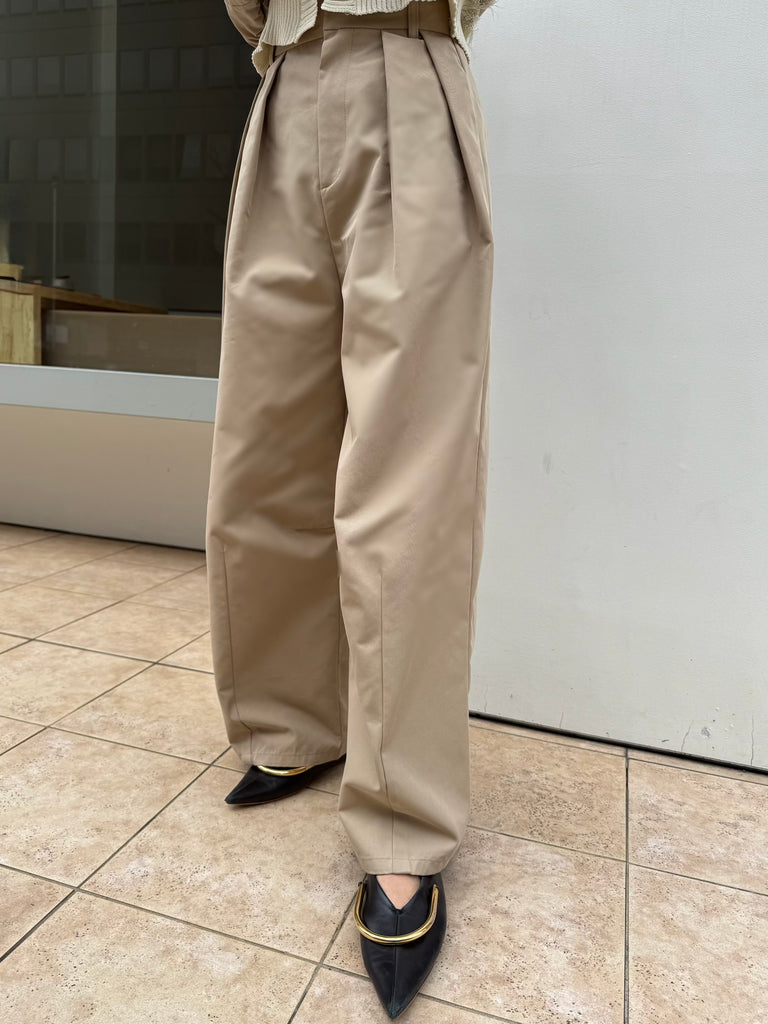 FOXEYベージュ ワイドパンツ ツイルタックワイドパンツ / ベージュ – fosie