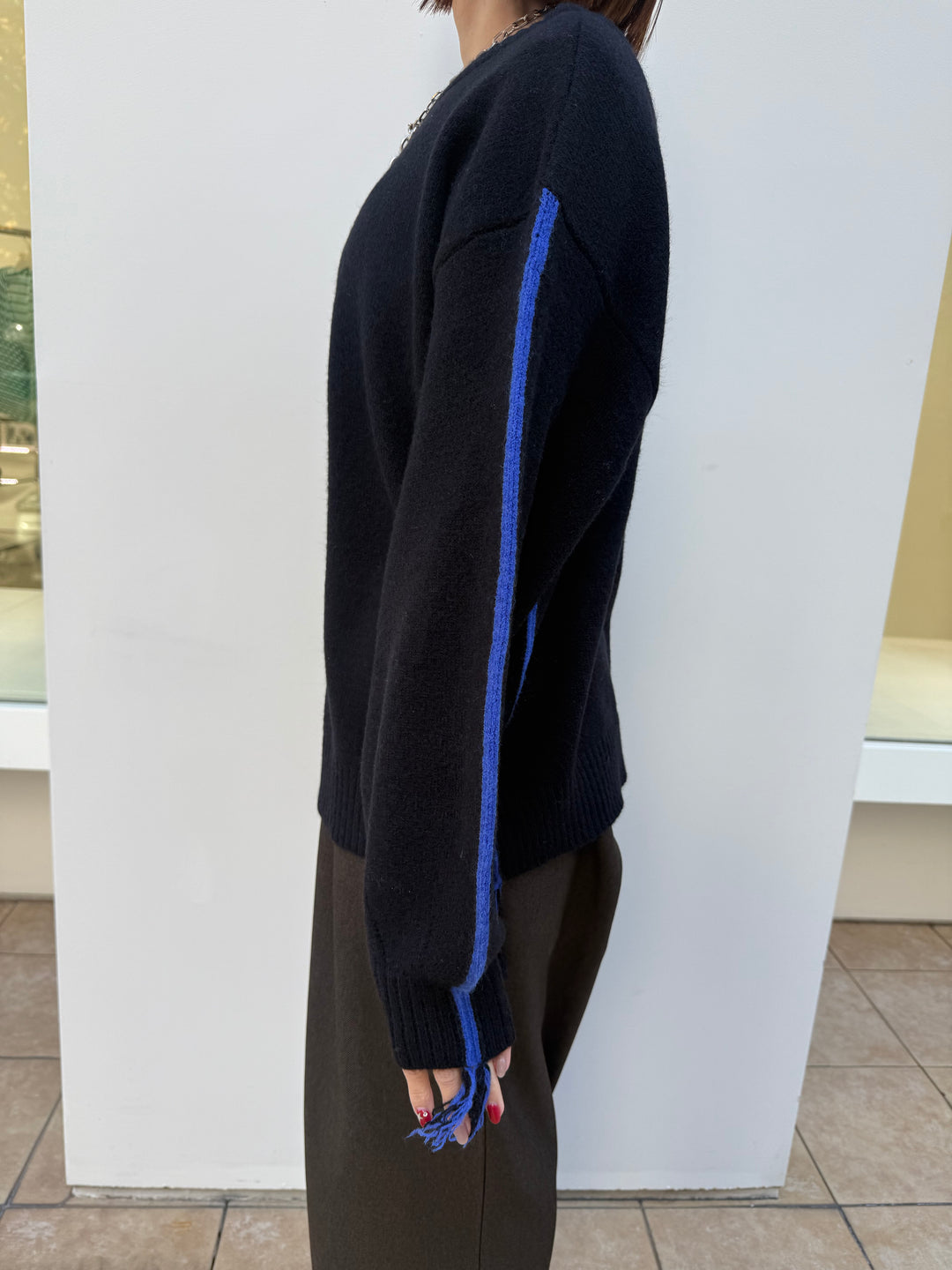 アルパカタッチ配色ラインプルオーバー / ブラック