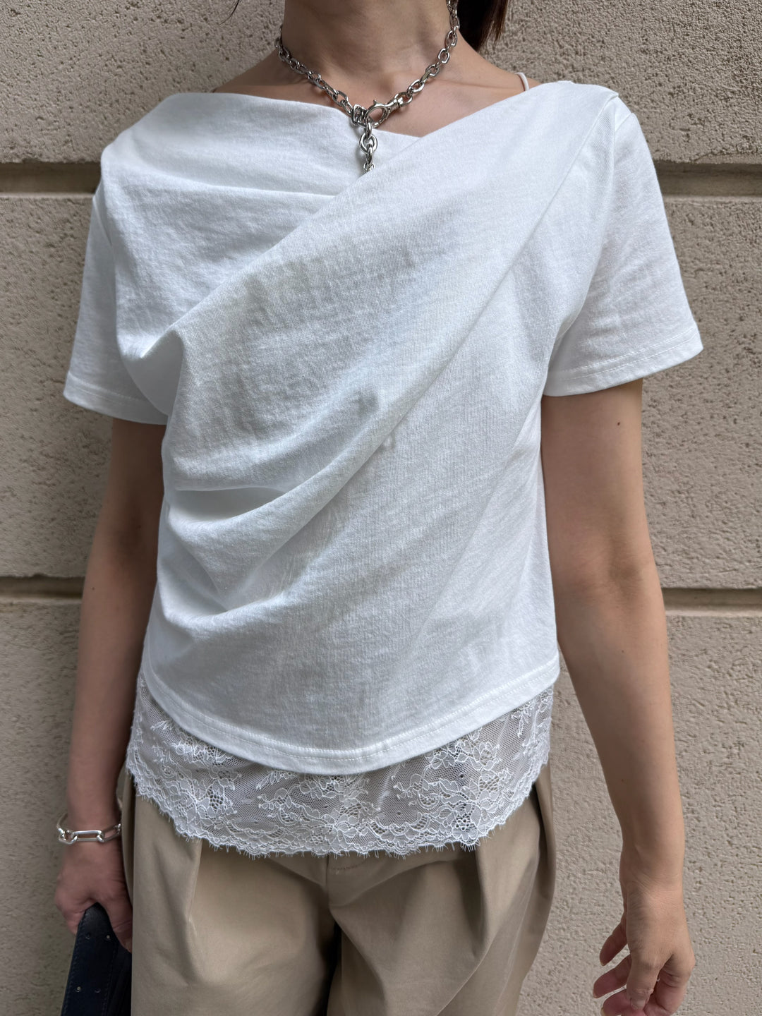 [新作300円OFF] レースレイヤードドレープTシャツ / オフホワイト