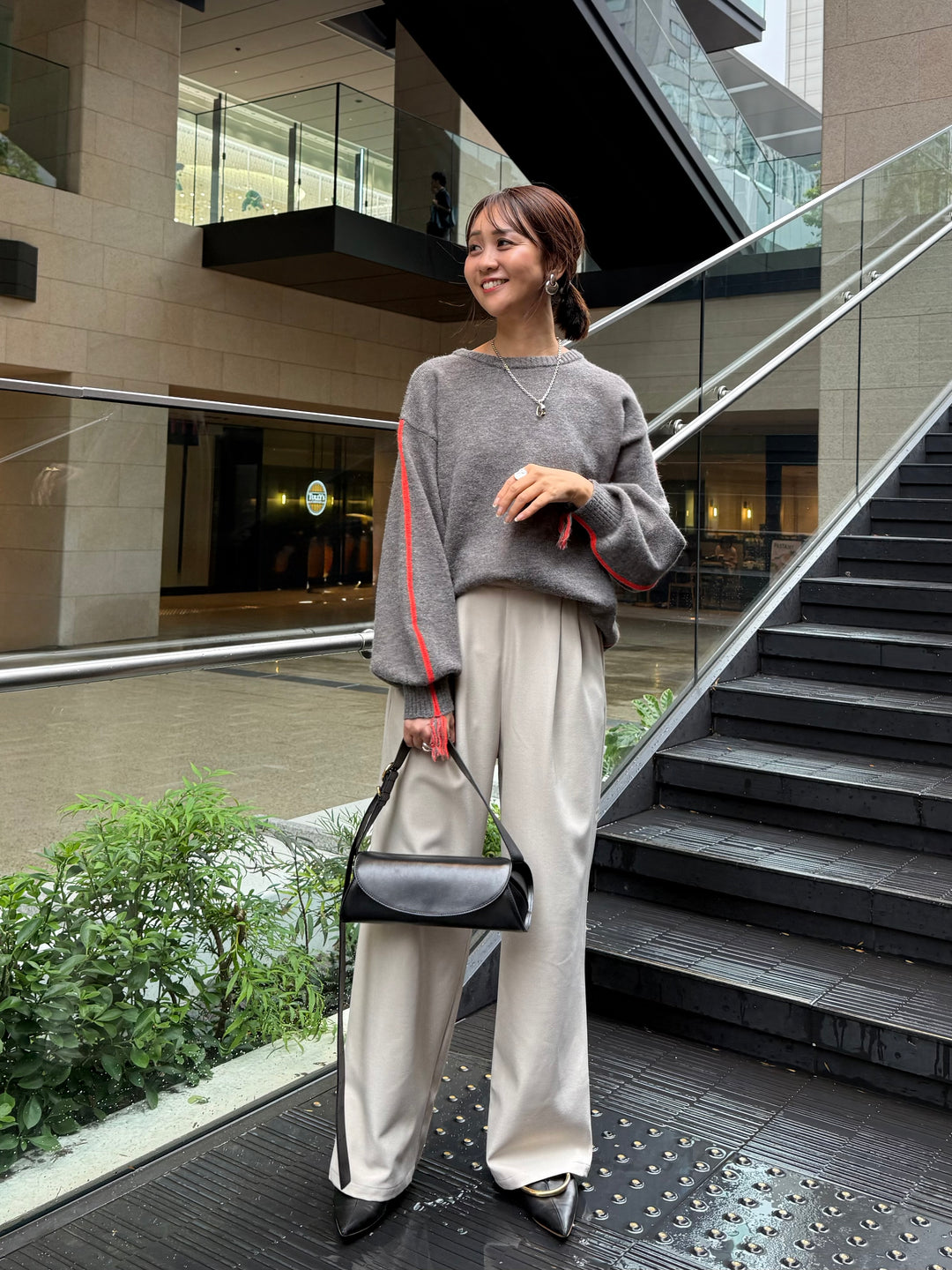 【予約】アルパカタッチ配色ラインプルオーバー / チャコール(12月中旬発送予定)