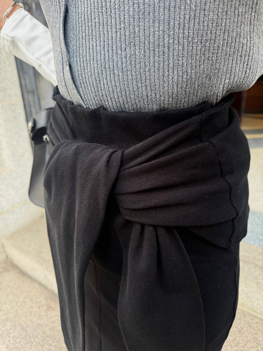 [新作300円OFF] カットリブ腰巻き風スカート / ブラック