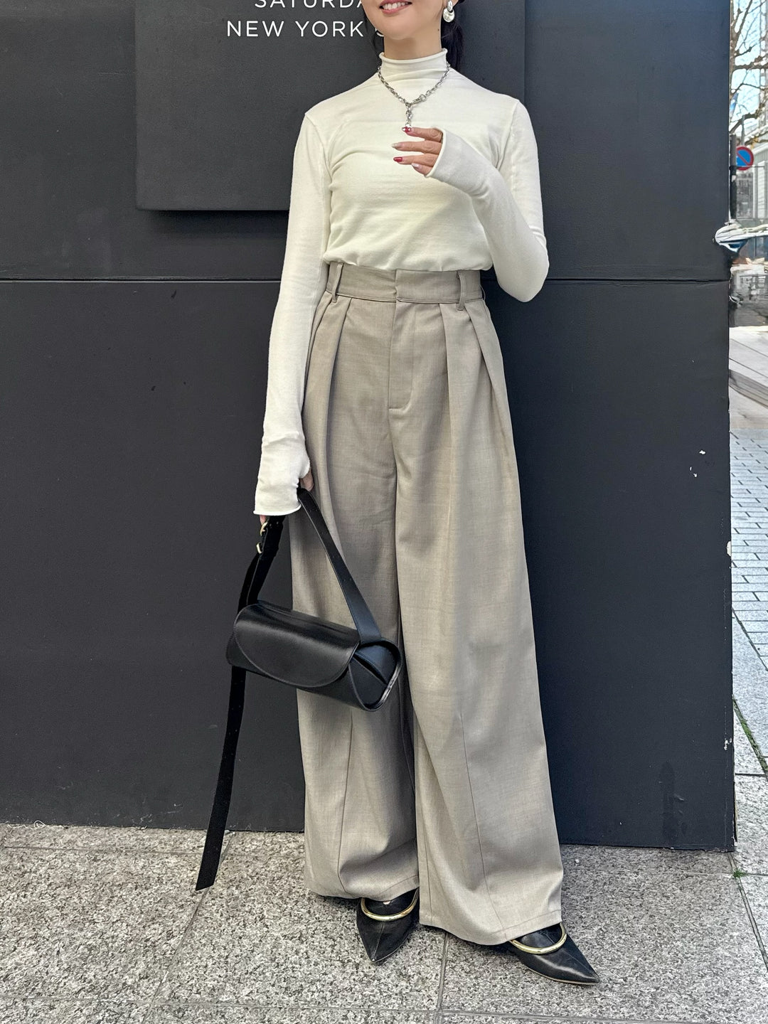 フィンガーホールタートル / オフホワイト