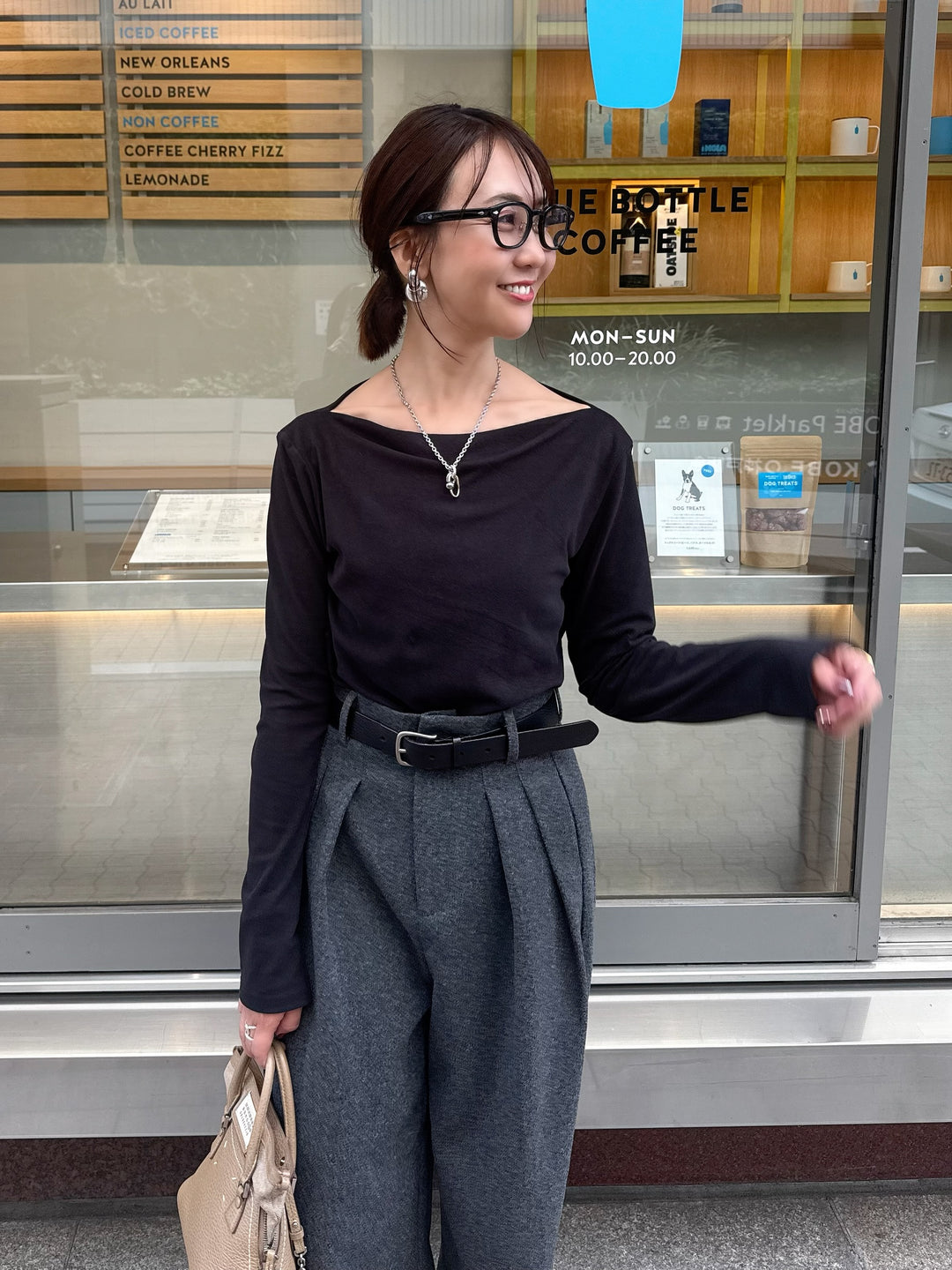 ベロアボートネックプルオーバー / ブラック