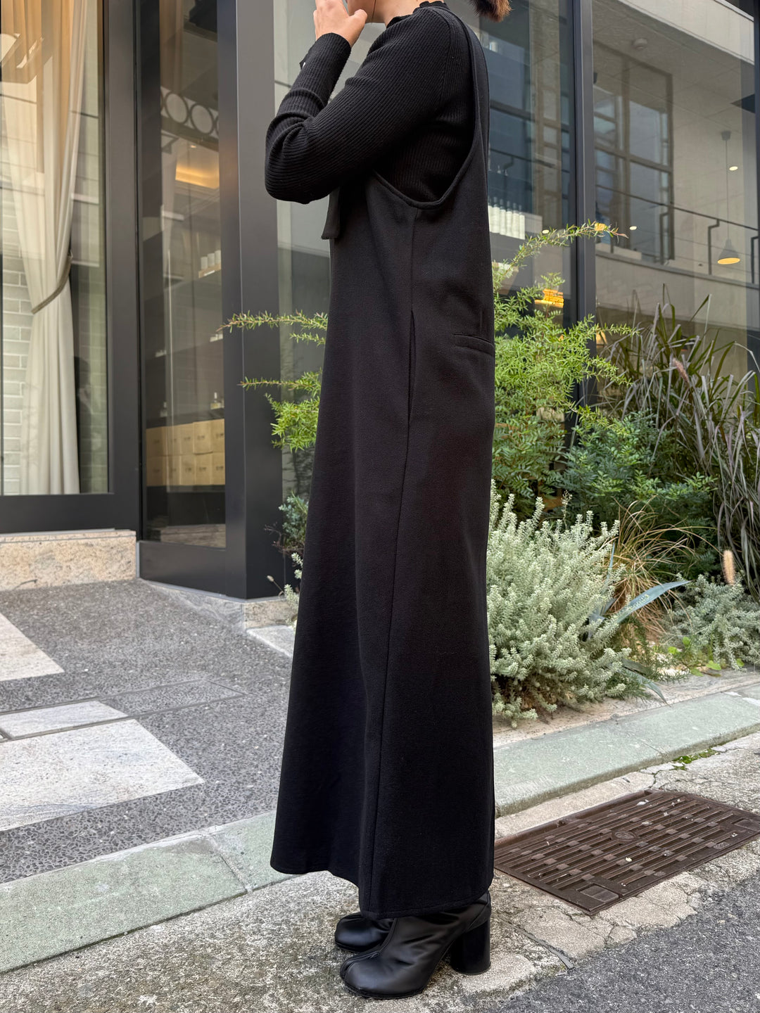 【予約】ウールライクVネックジャンパースカート / ブラック(11月下旬発送予定)