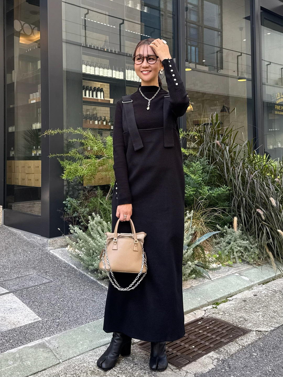 【予約】ウールライクVネックジャンパースカート / ブラック(11月下旬発送予定)