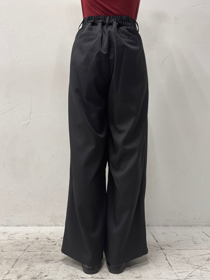 【予約】ウエストパイピングワイドパンツ / ブラック(4月上旬発送予定)
