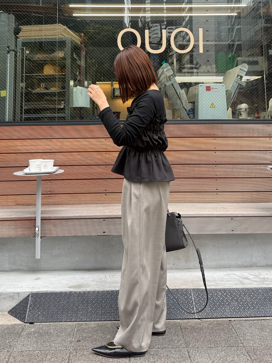 ドレープロングTシャツ / ブラック