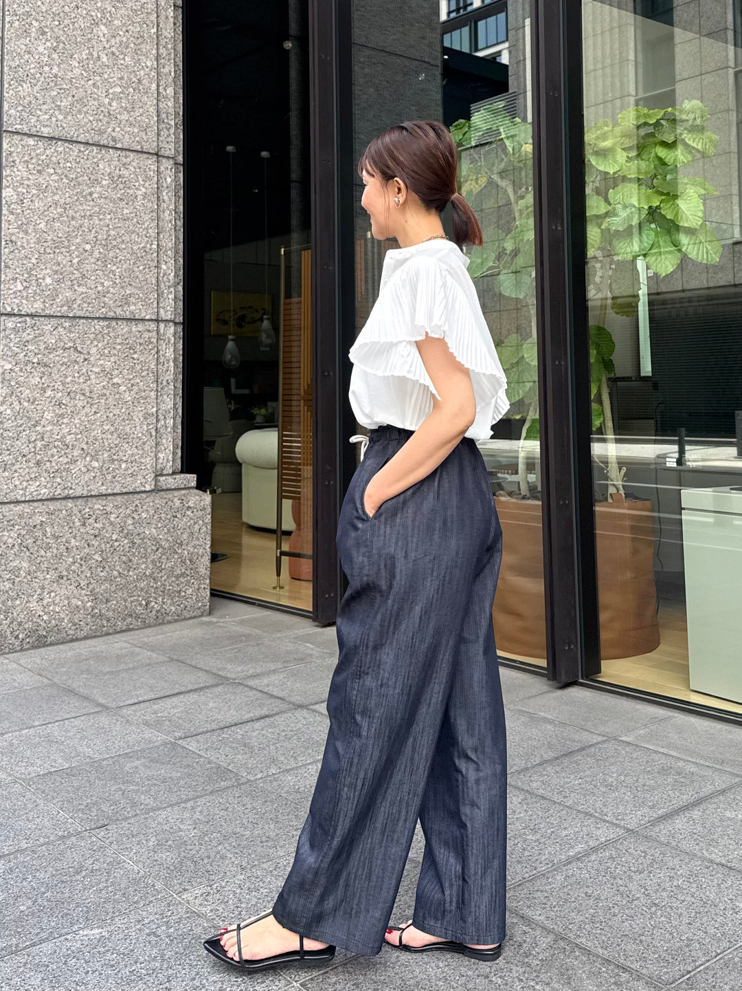 [新作300円OFF] デニムイージーパンツ / ネイビー