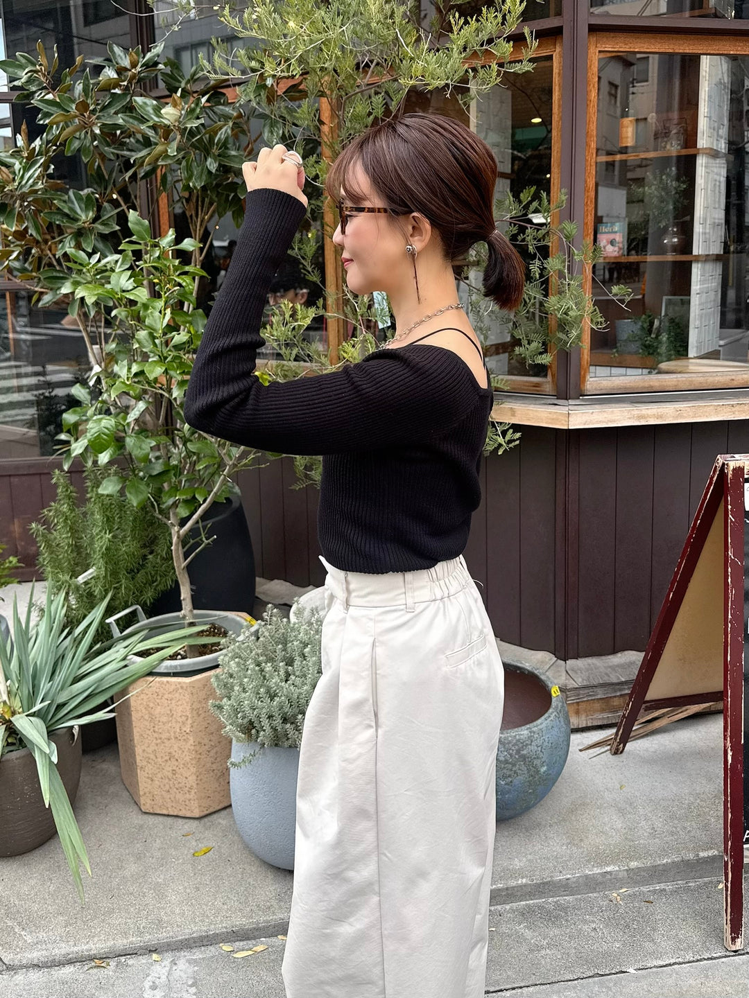 スクエアネックリブニットプルオーバー  / ブラック