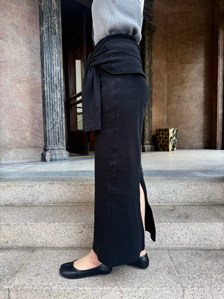 [新作300円OFF] カットリブ腰巻き風スカート / ブラック