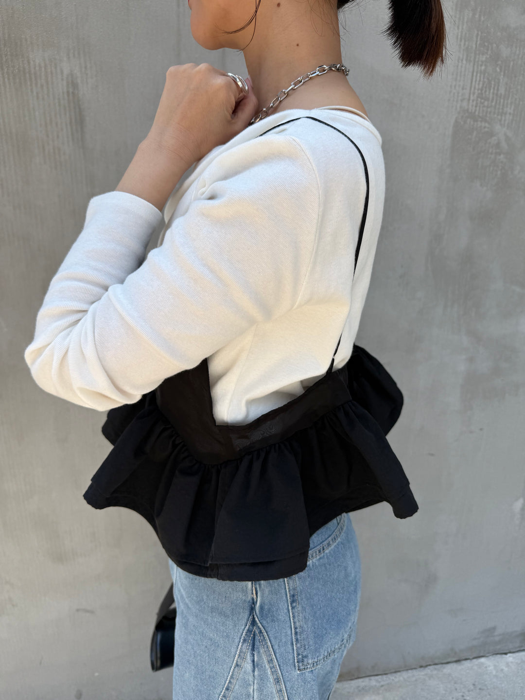 【予約】フリルヘムビスチェ / ブラック(5月下旬発送予定)