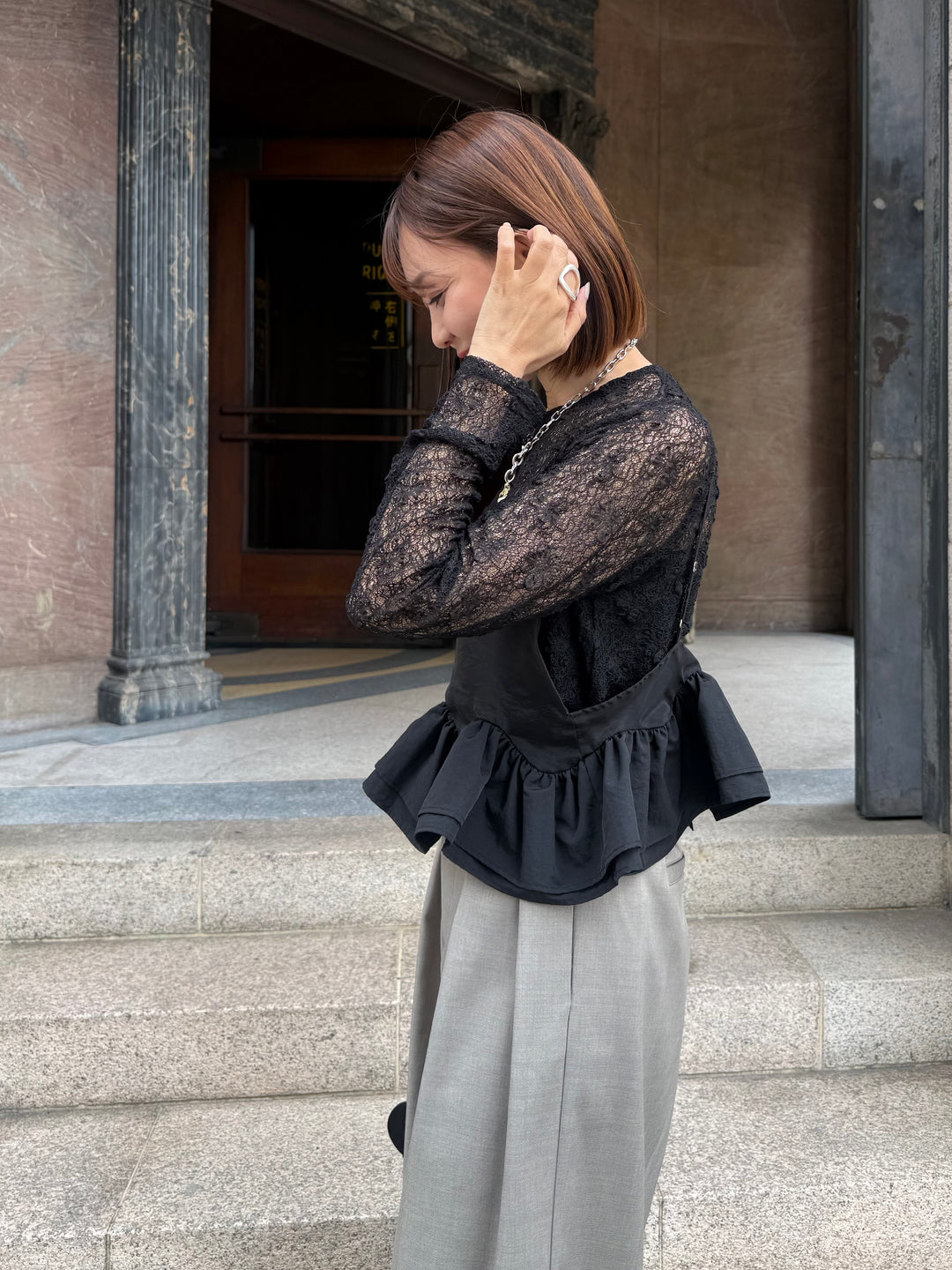 【予約】フリルヘムビスチェ / ブラック(5月下旬発送予定)