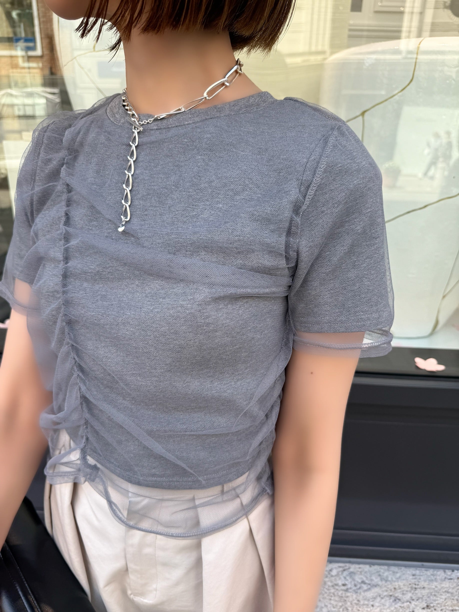 シャーリングチュールレイヤードTシャツ / グレー – fosie