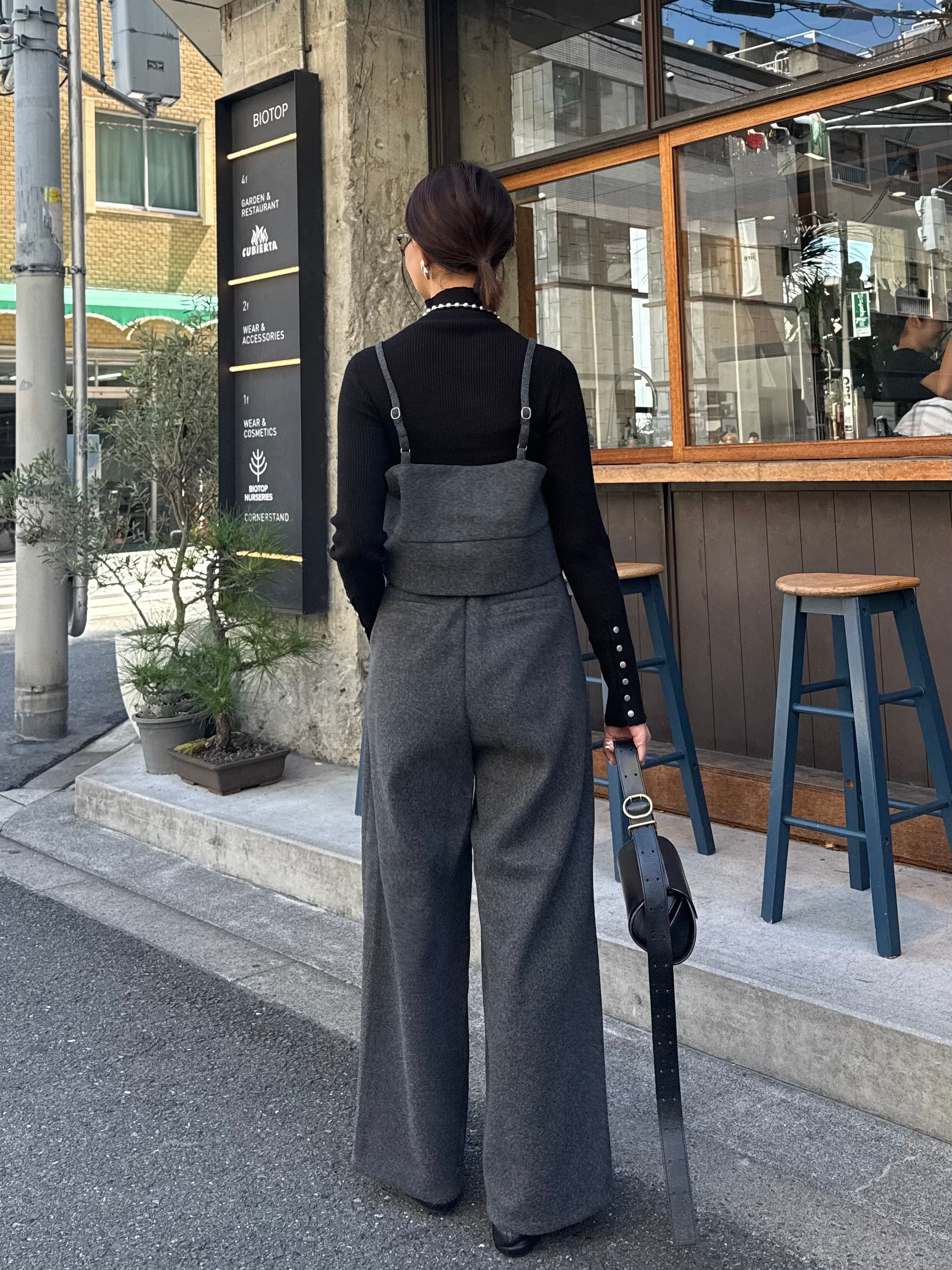 PWA プア ウール ワイドスラックスパンツ チャコールグレー Mサイズ PWA プア ウール ワイドスラックスパンツ チャコールグレー Mサイズ